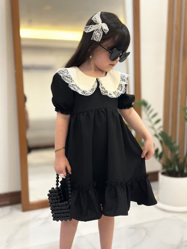 پیراهن مشکی یقه گیپوری دخترانه بچگانه زیبا و جذاب سایز ۳ تا ۸,۷سال